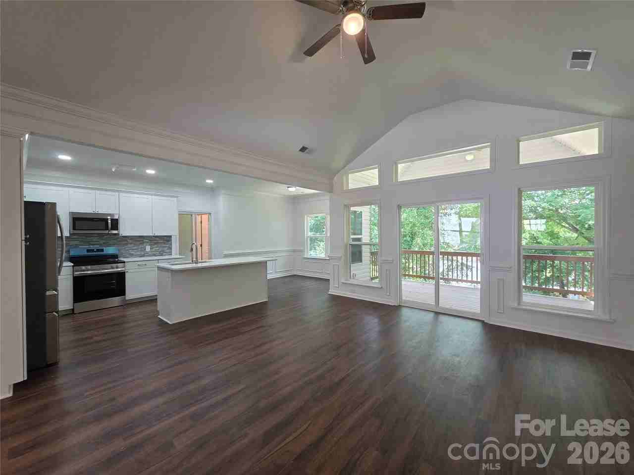 595 Foxwood Dr Se - Photo 4 of 30