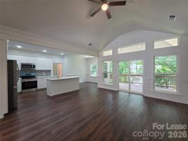 featured image of 595 Foxwood Dr Se