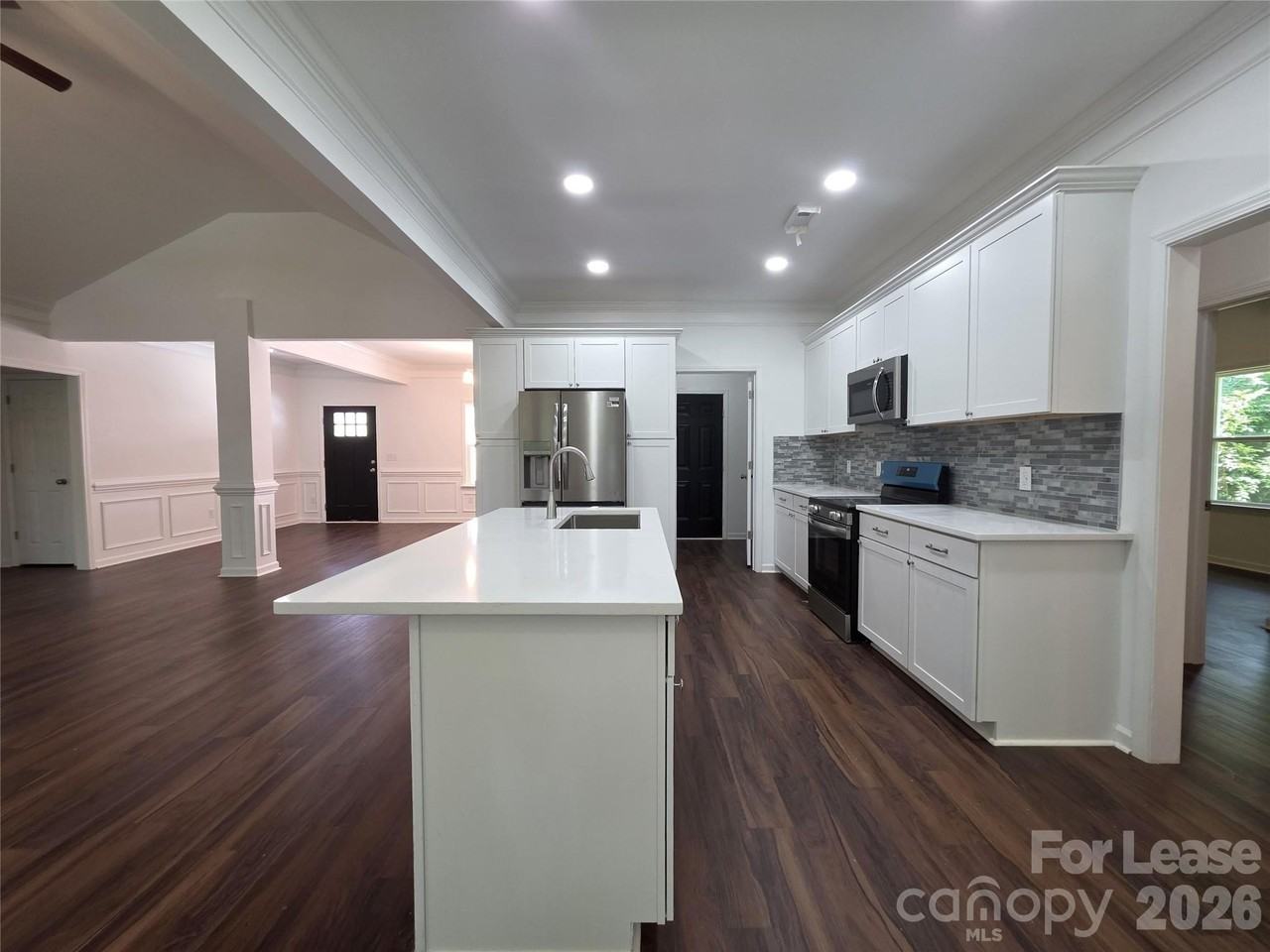595 Foxwood Dr Se - Photo 5 of 30