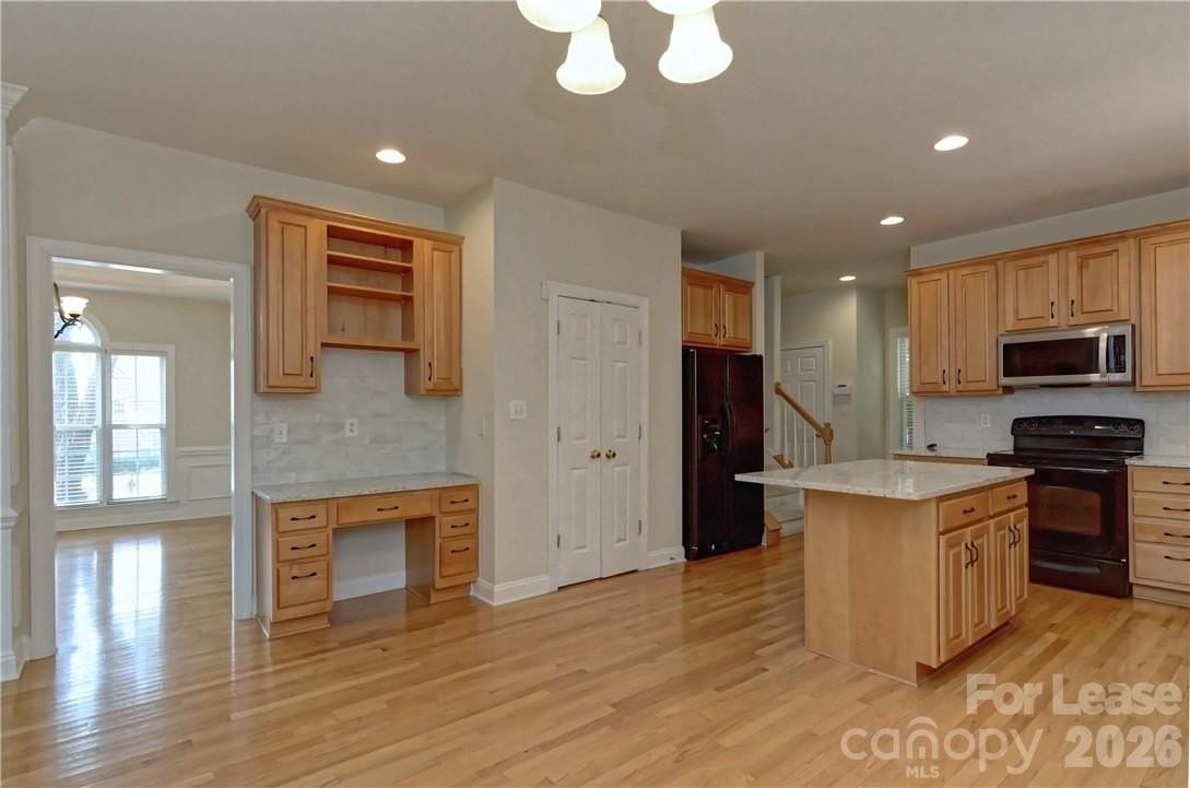 10496 Gunnison Ln - Photo 4 of 44