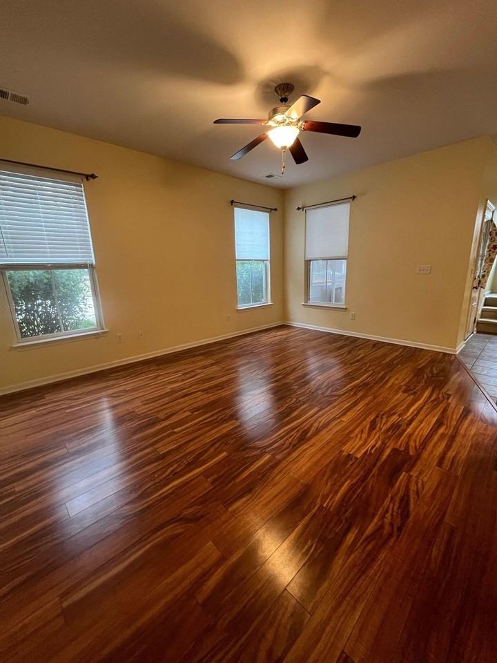 132 Avonshire Dr - Photo 4 of 16