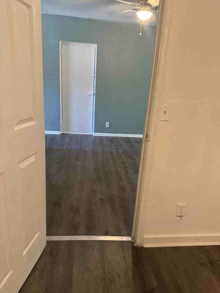 3545 Admiral Dr #4 - Photo 6 of 14