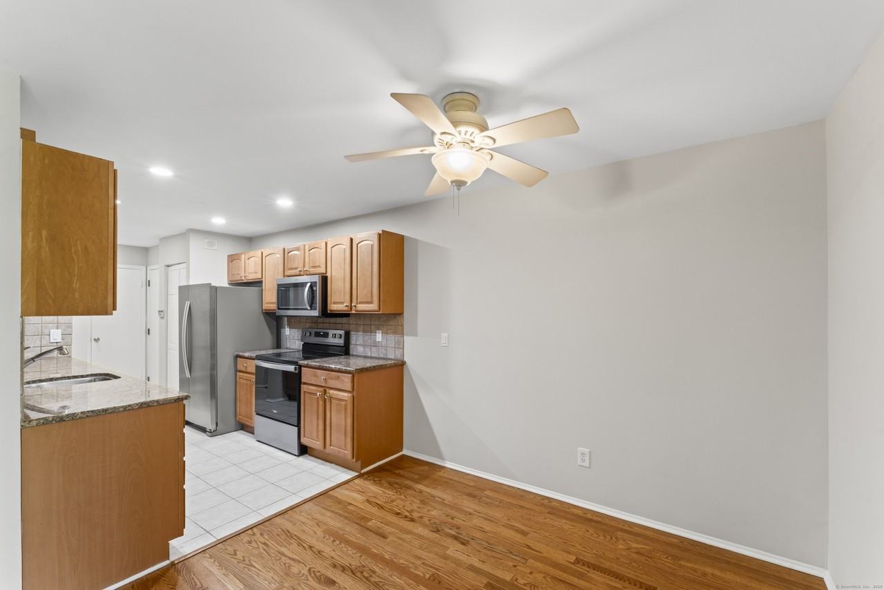 245 Hamilton Ave #1 - Photo 7 of 28