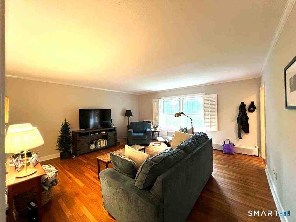 192 Park St #4 - Photo 4 of 10