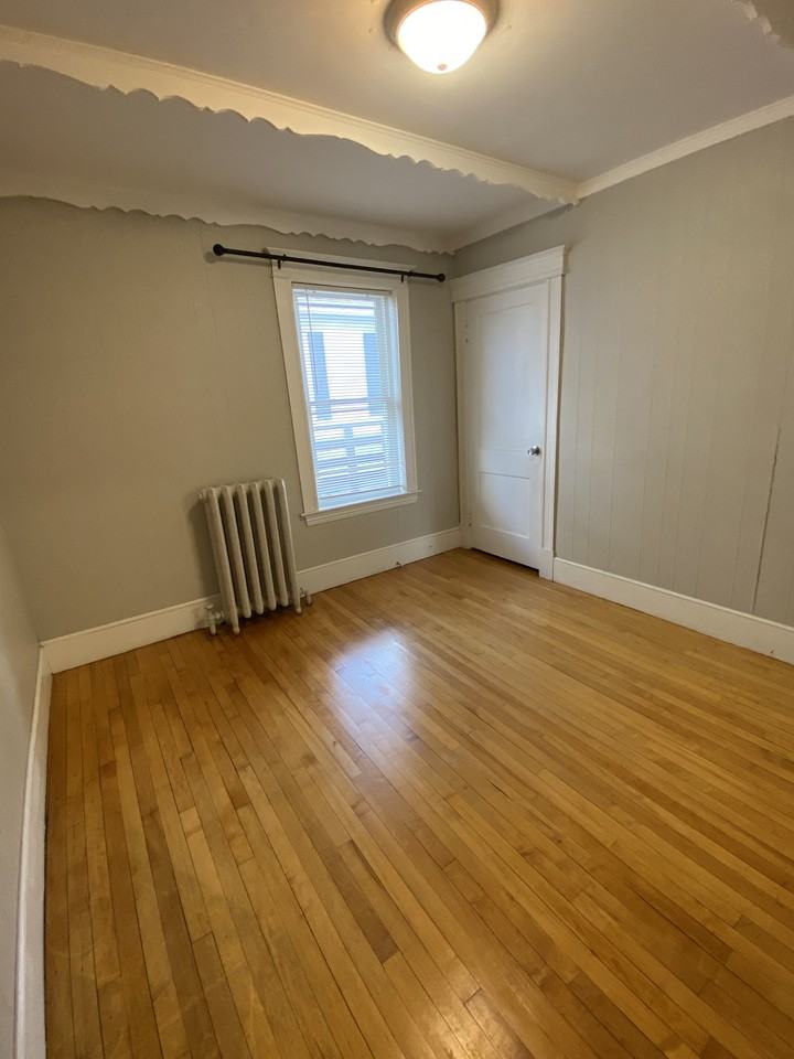 299 Pine Street - Photo 5 of 8
