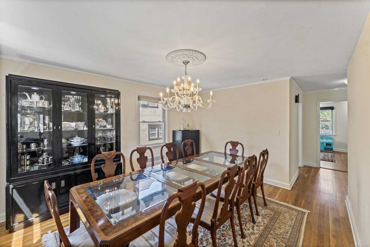 112 4th St - Photo 6 of 40