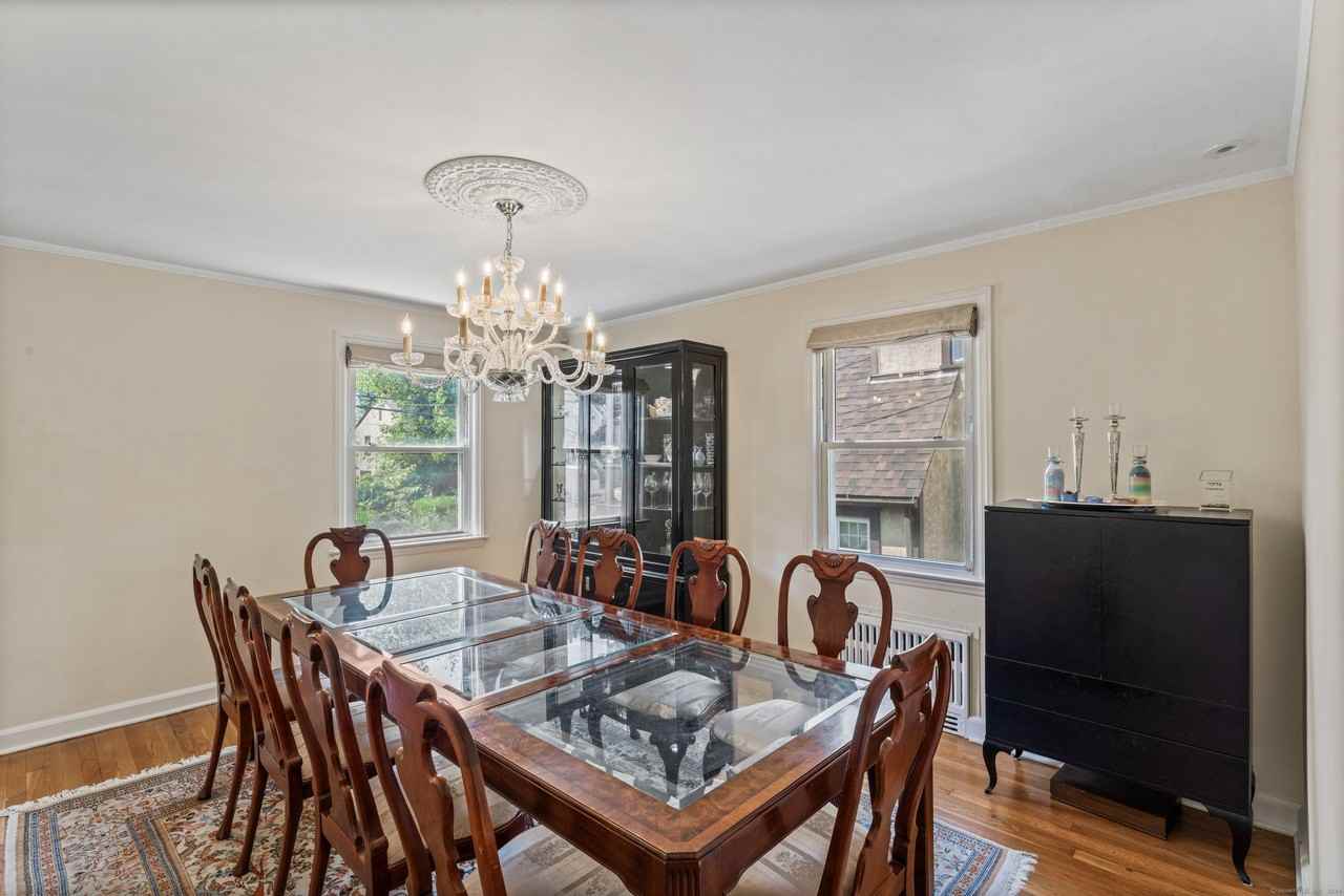 112 4th St - Photo 7 of 40