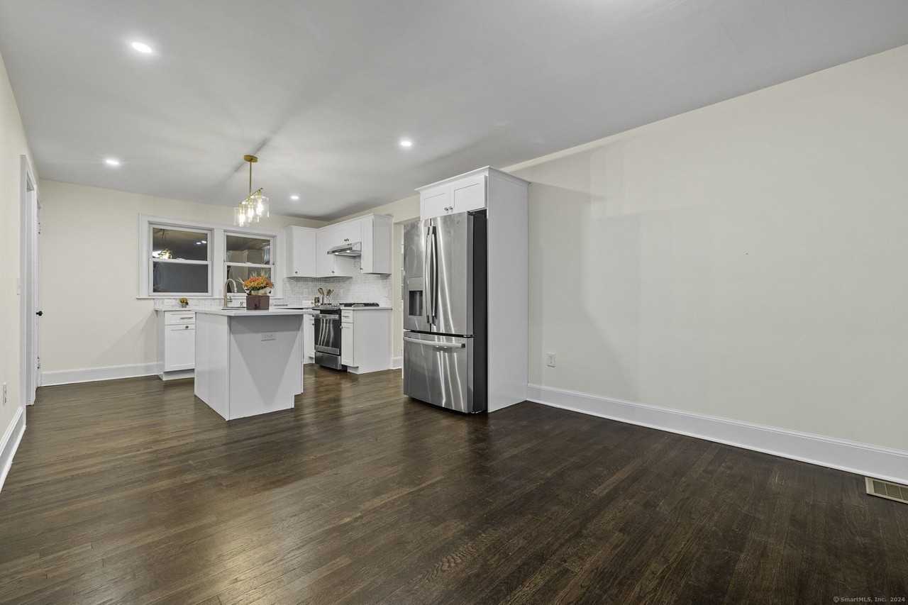46 Puritan Ln - Photo 6 of 23