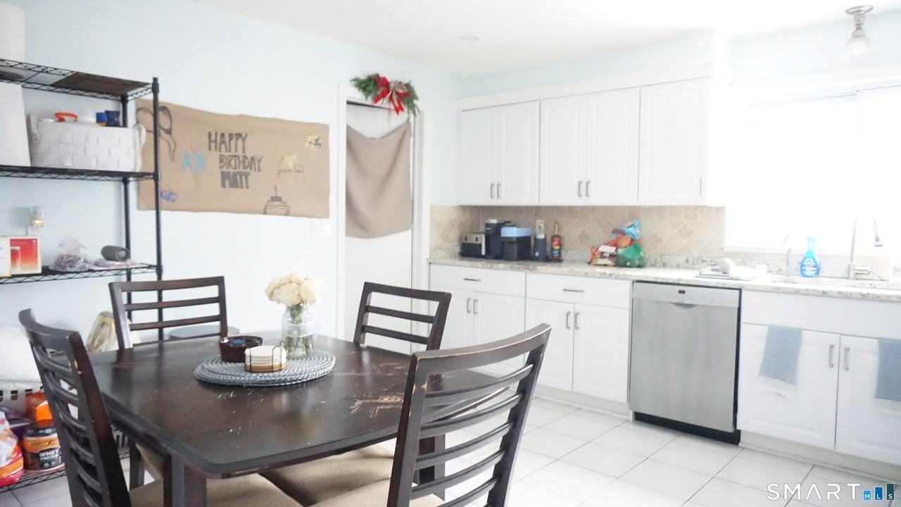 228 Jennings Rd - Photo 7 of 20