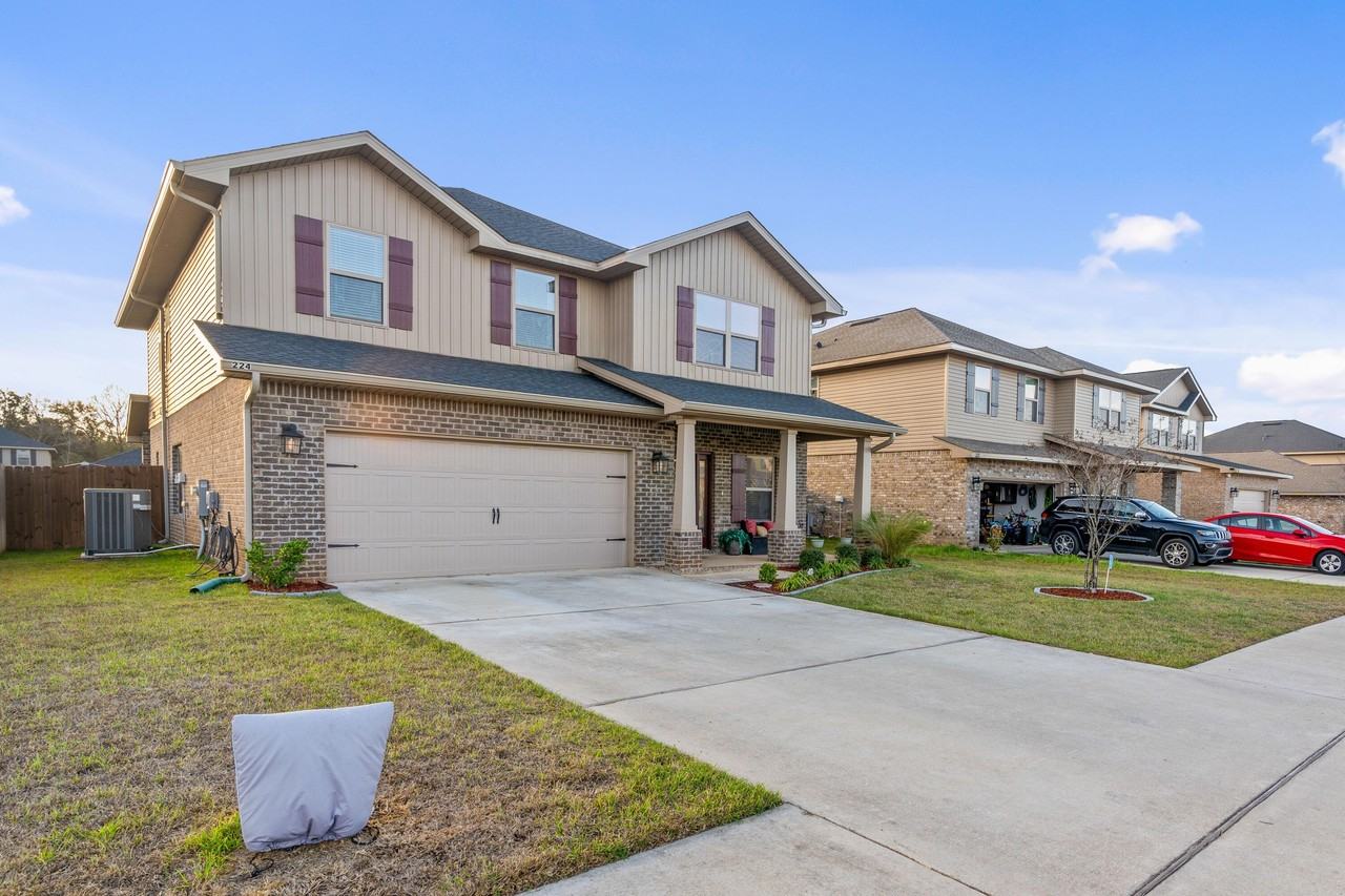 224 Baycliff Dr - Photo 3 of 50