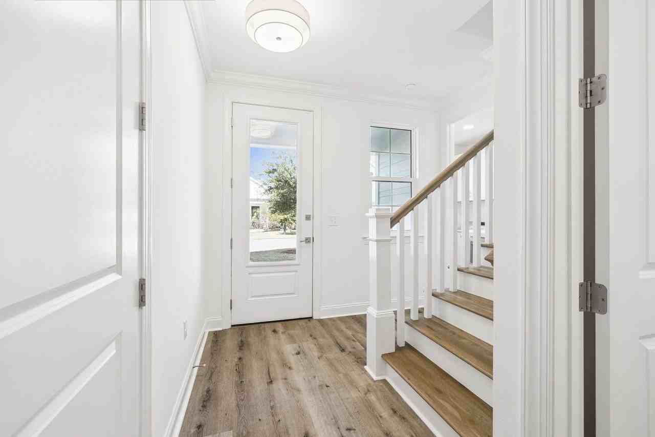 75 Conifer Ct - Photo 4 of 50