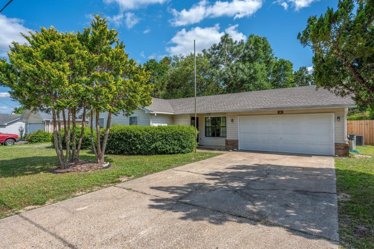 4 Holly Rd