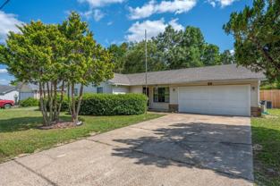 4 Holly Rd - Photo 1 of 1