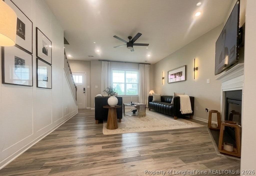 134 Chatfield Dr - Photo 2 of 25