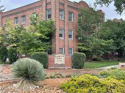200 East Laurel Street - Photo 2 of 12