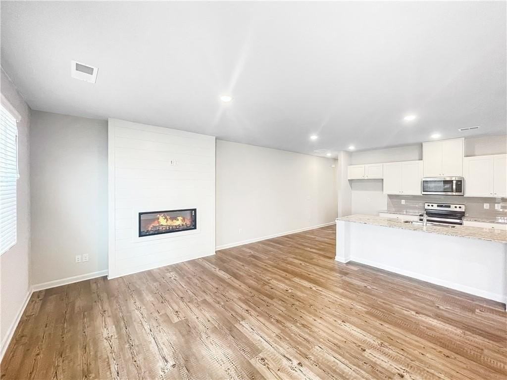 5141 Sidney Square Dr - Photo 2 of 15