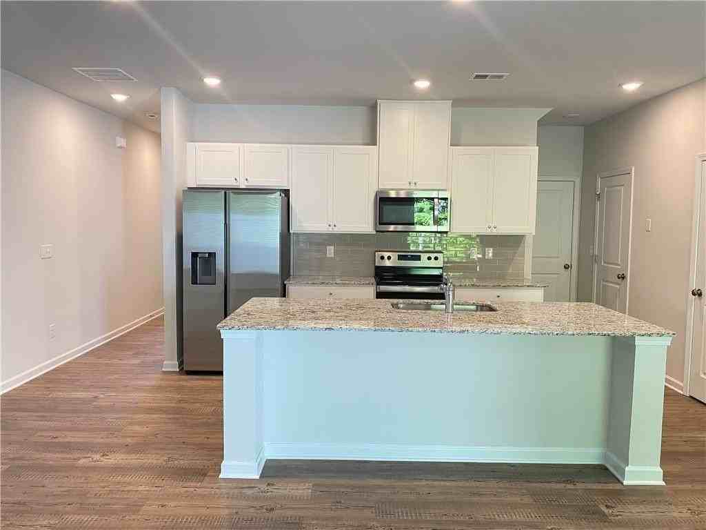 5141 Sidney Square Dr - Photo 4 of 15