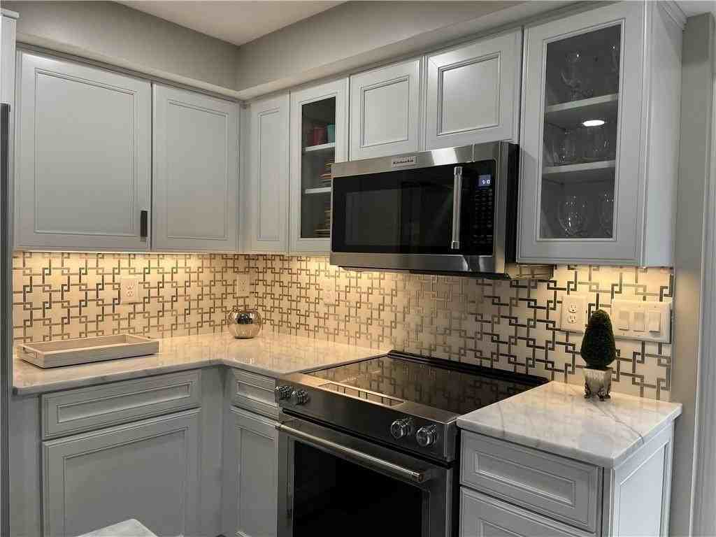 2523 Sharondale Dr Ne - Photo 3 of 8