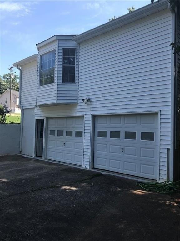 4197 Sterling Pointe Dr - Photo 3 of 26