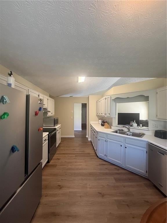 4197 Sterling Pointe Dr - Photo 6 of 26