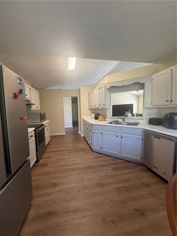 4197 Sterling Pointe Dr - Photo 7 of 26