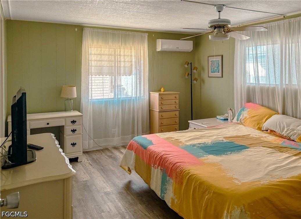 5558 Sir Walter Way - Photo 4 of 7