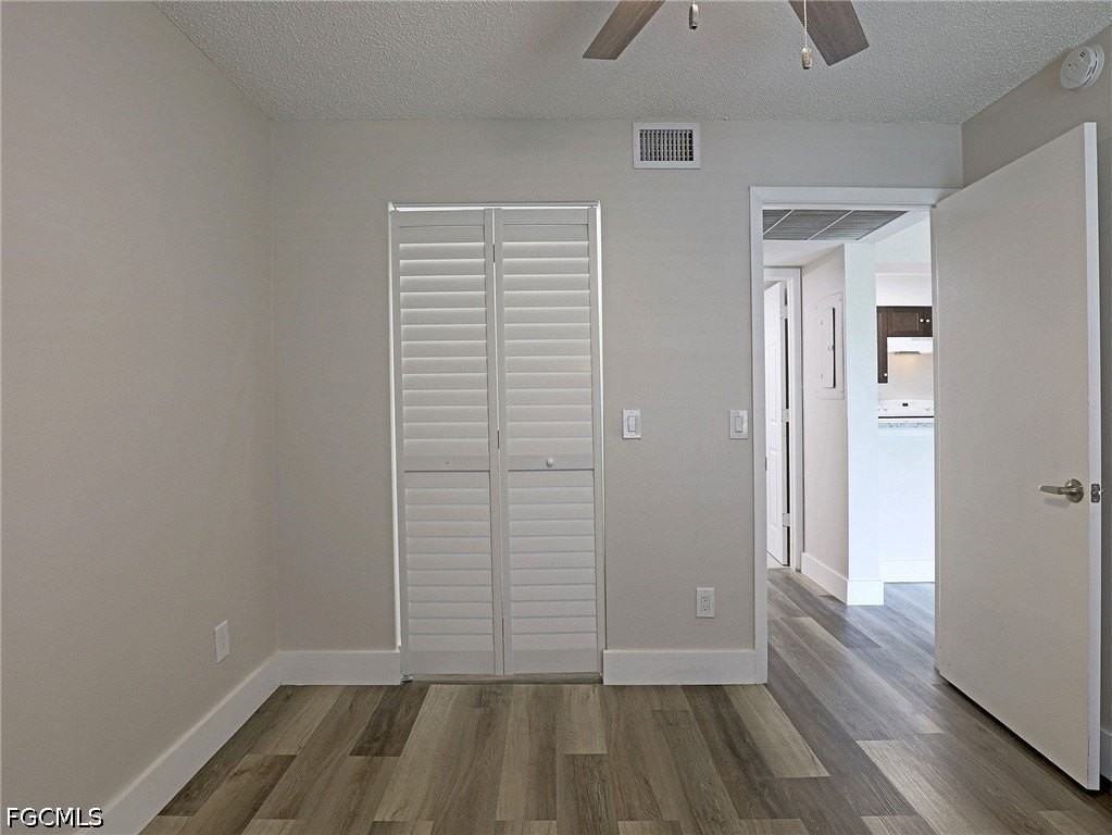 5303 Summerlin Rd #315 - Photo 7 of 12