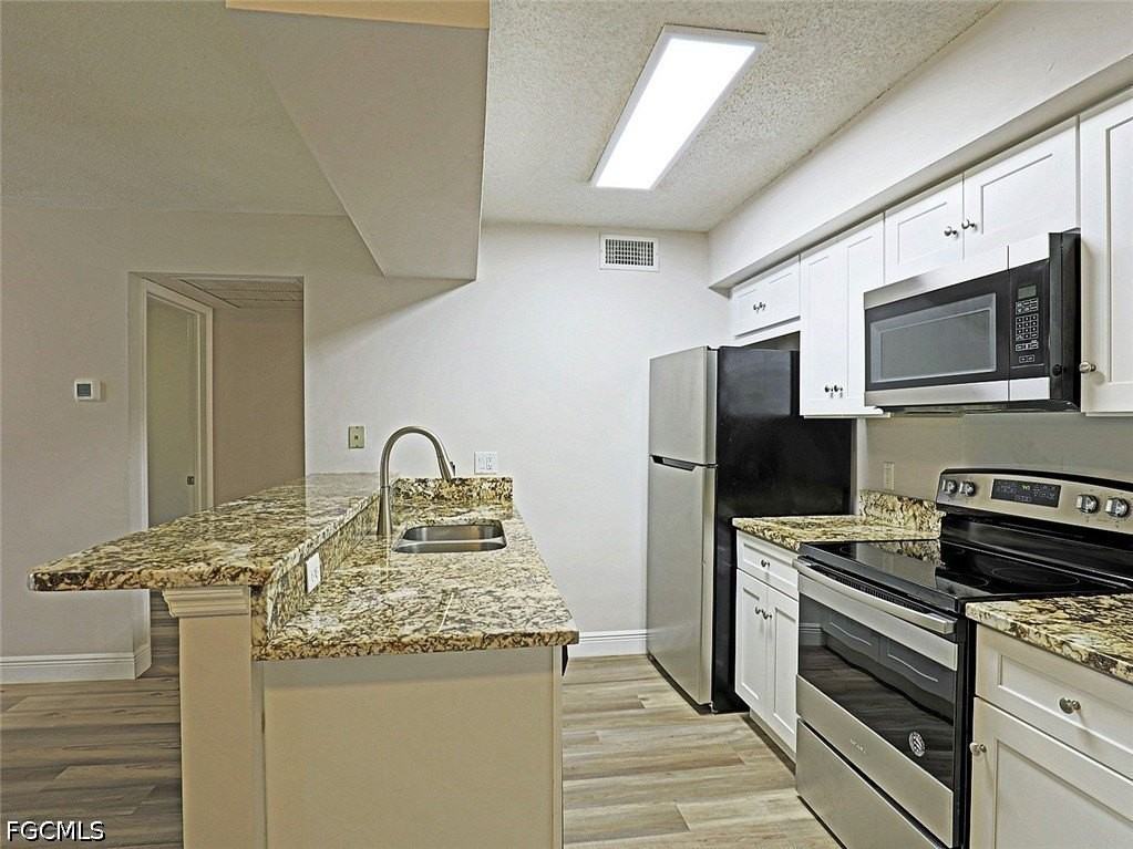 5305 Summerlin Rd #506 - Photo 3 of 14