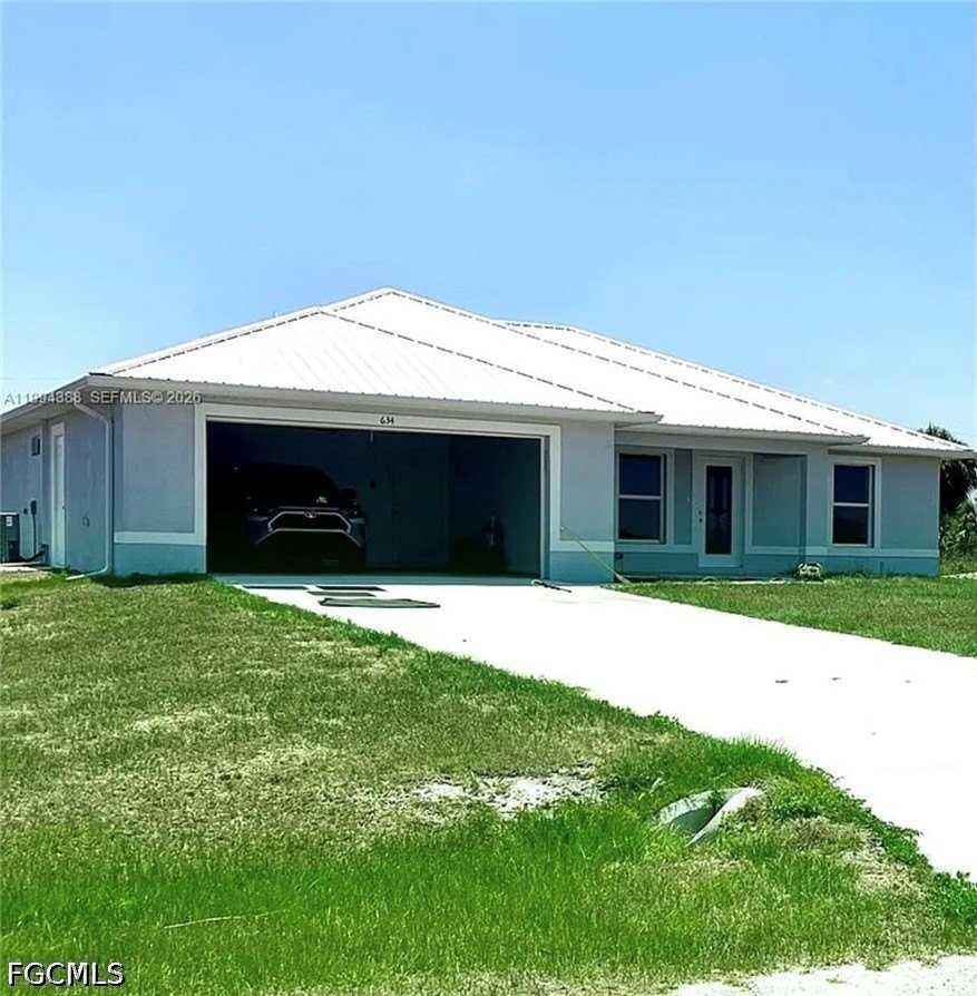 634 Royce Rd - Photo 2 of 20