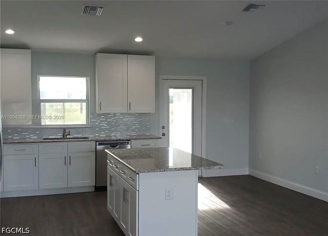 634 Royce Rd - Photo 4 of 20
