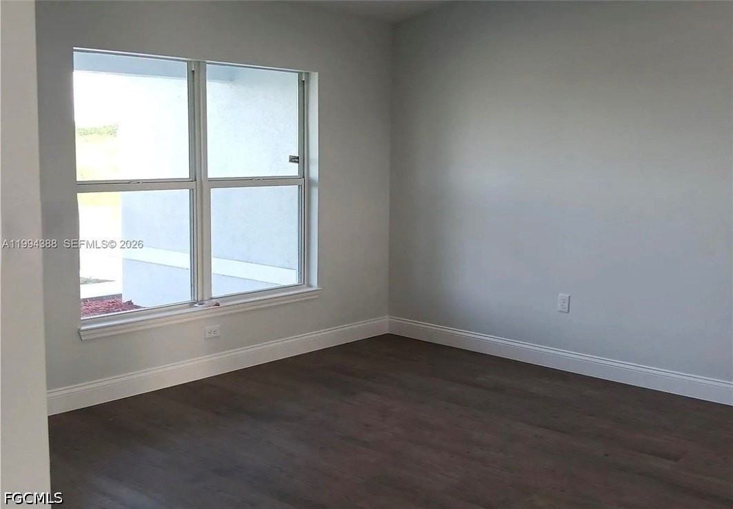 634 Royce Rd - Photo 5 of 20