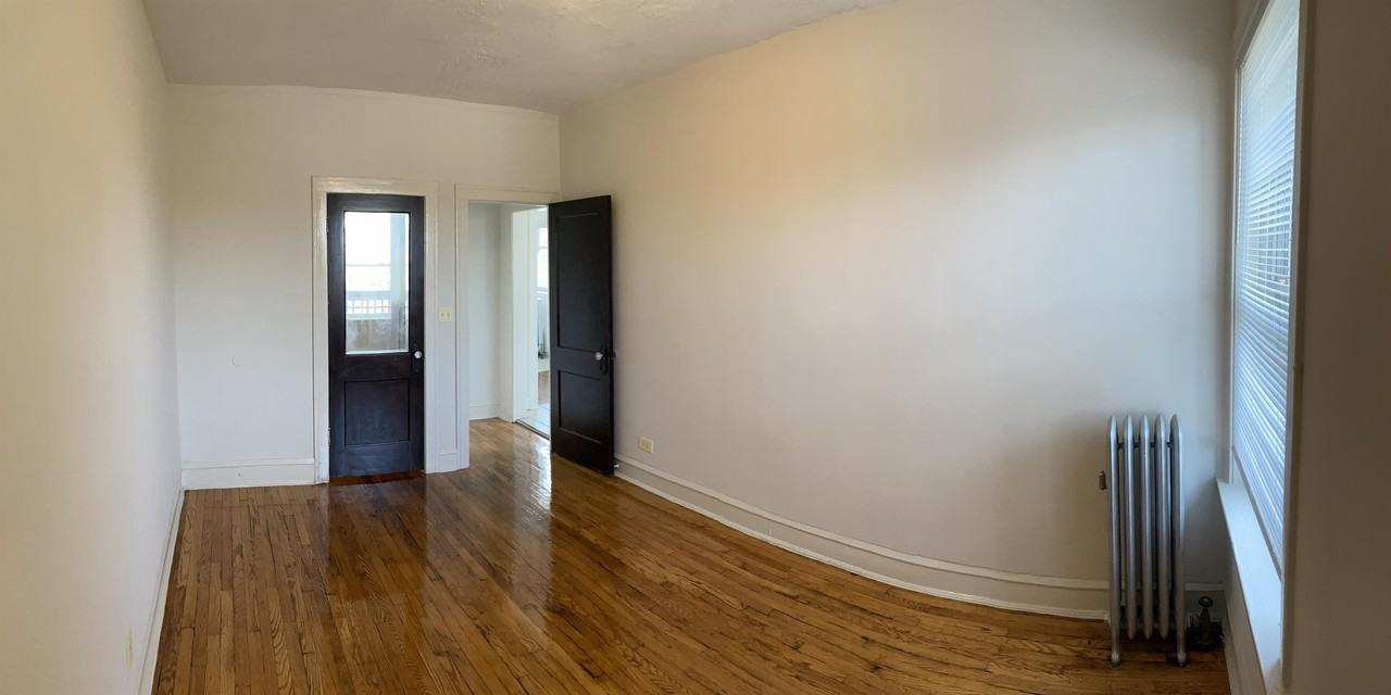 6420 South Kenwood Avenue - Photo 2 of 6
