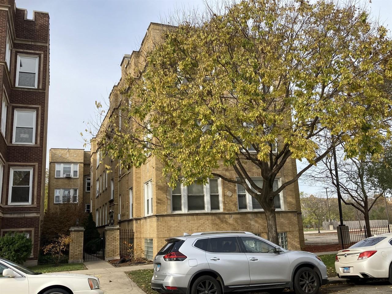 6420 South Kenwood Avenue - Photo 3 of 6