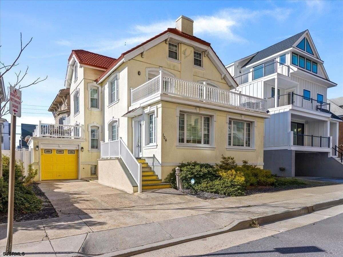 104 S Oakland Ave - Photo 2 of 50