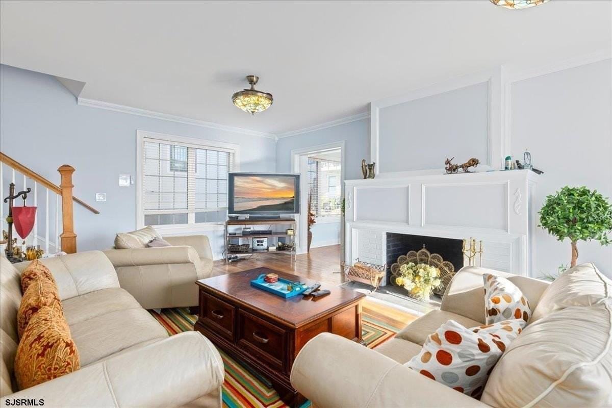 104 S Oakland Ave - Photo 6 of 50
