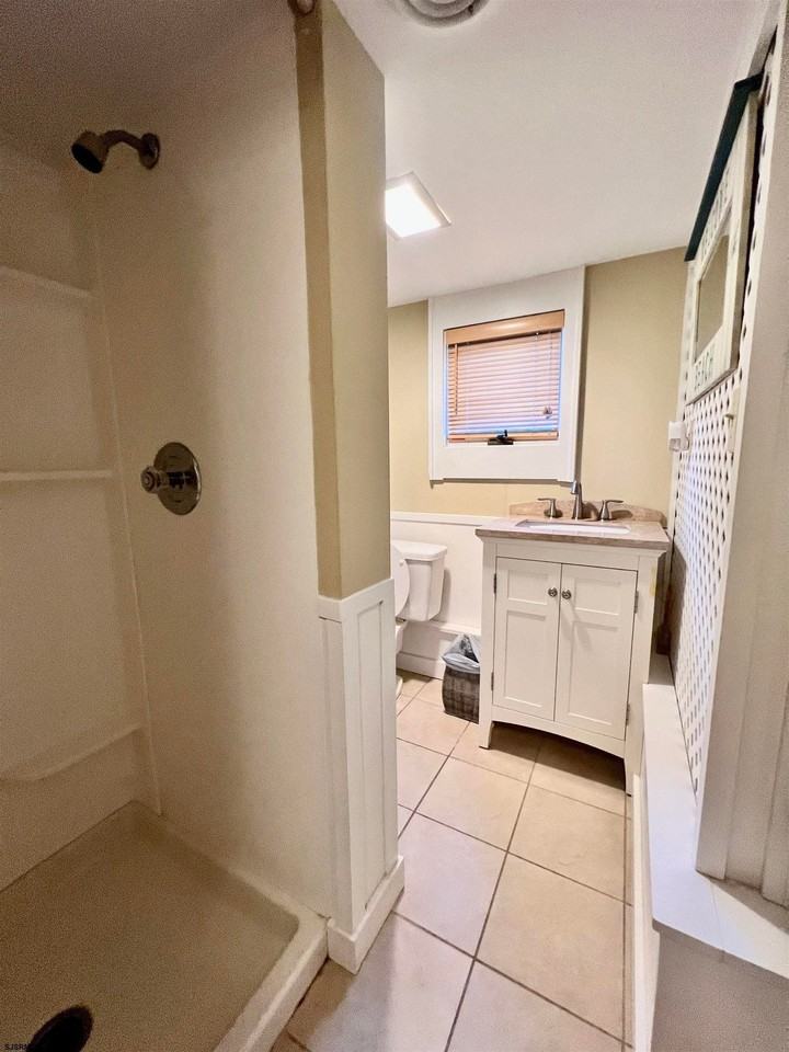 7 N Delavan Ave - Photo 7 of 48