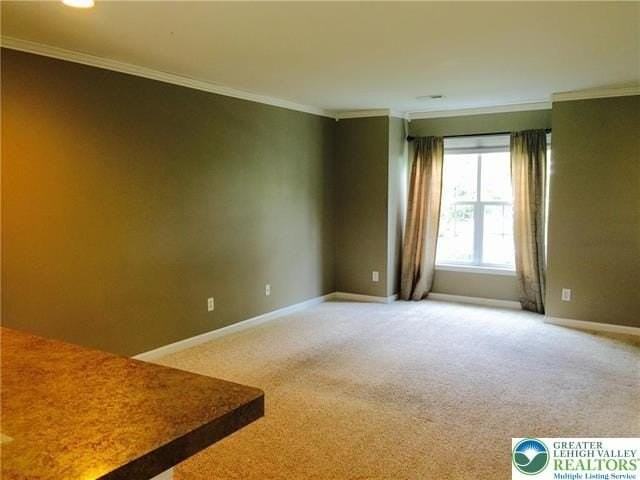 8484 Cromwell Ct - Photo 2 of 12
