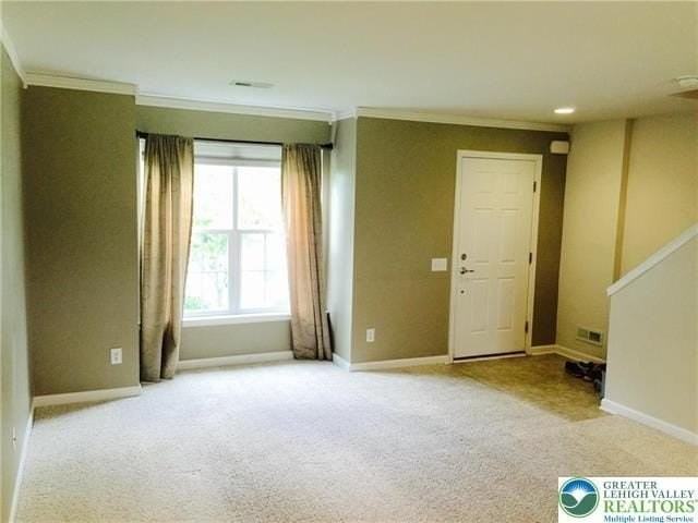 8484 Cromwell Ct - Photo 3 of 12