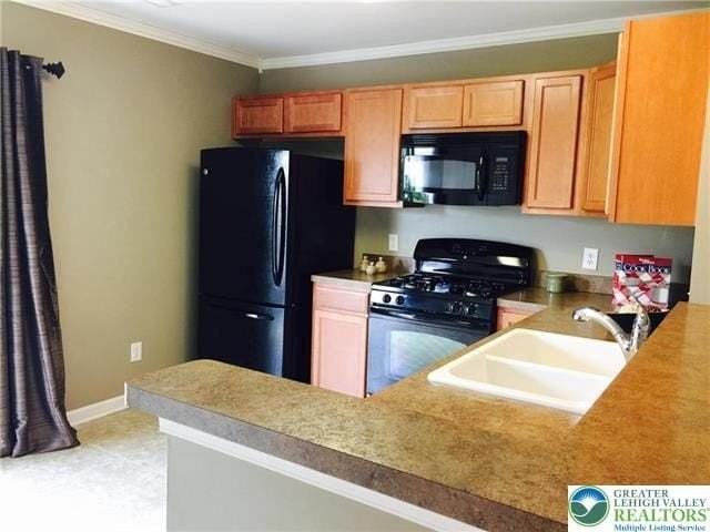 8484 Cromwell Ct - Photo 6 of 12