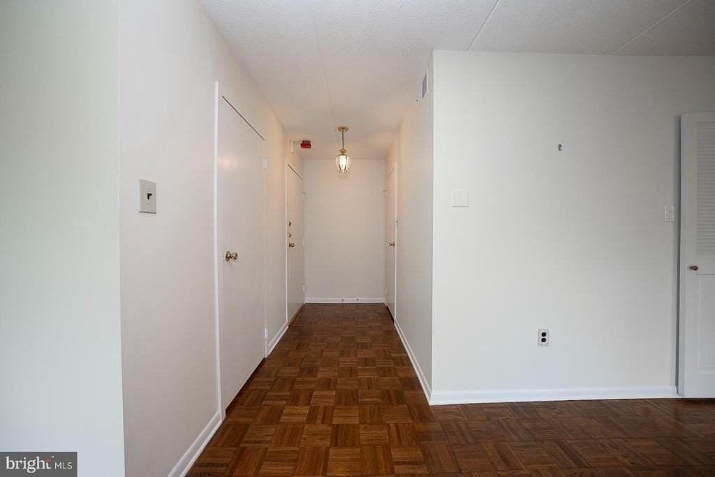 260 Montgomery Ave #304 - Photo 6 of 30