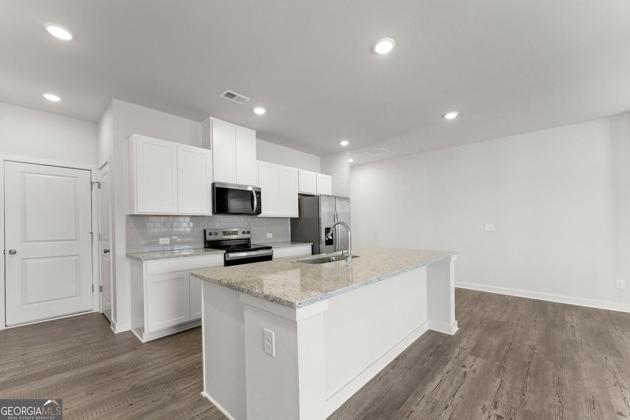 1922 Westwind St - Photo 6 of 41