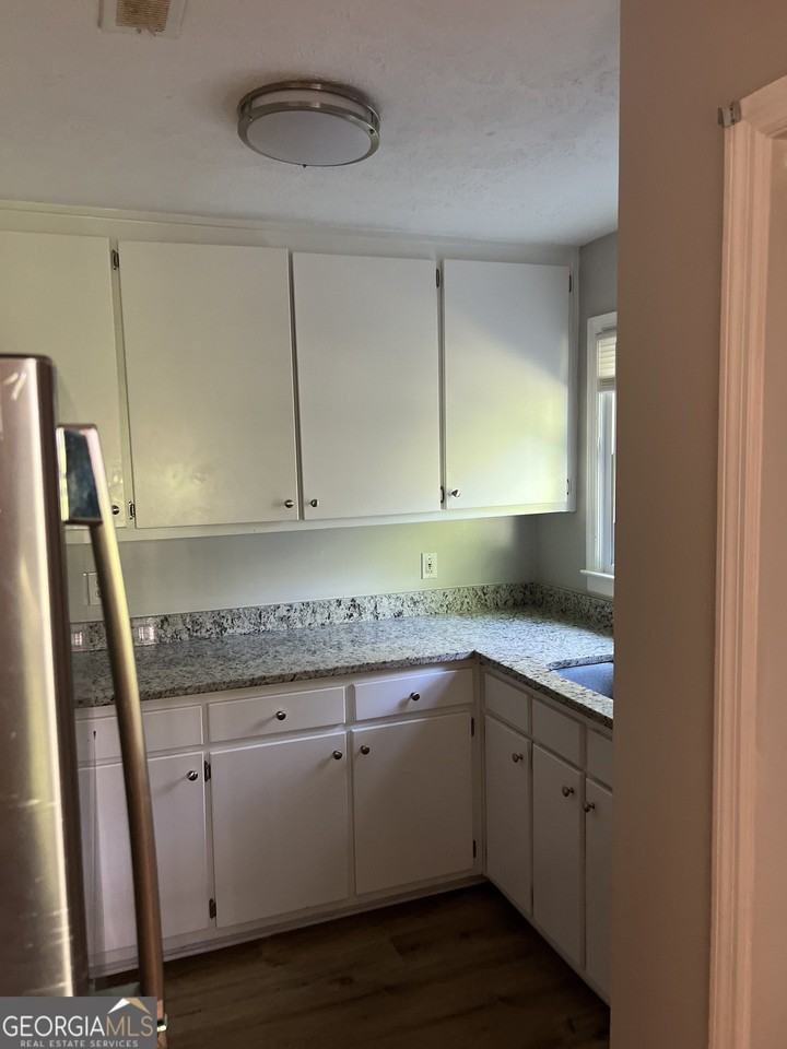 1013 Motley St #C - Photo 5 of 8