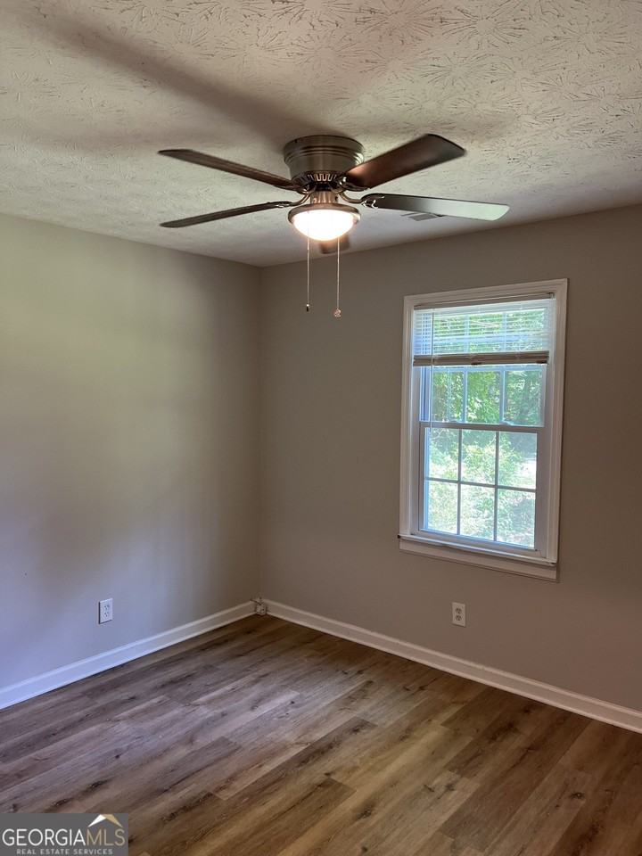 1013 Motley St #C - Photo 6 of 8