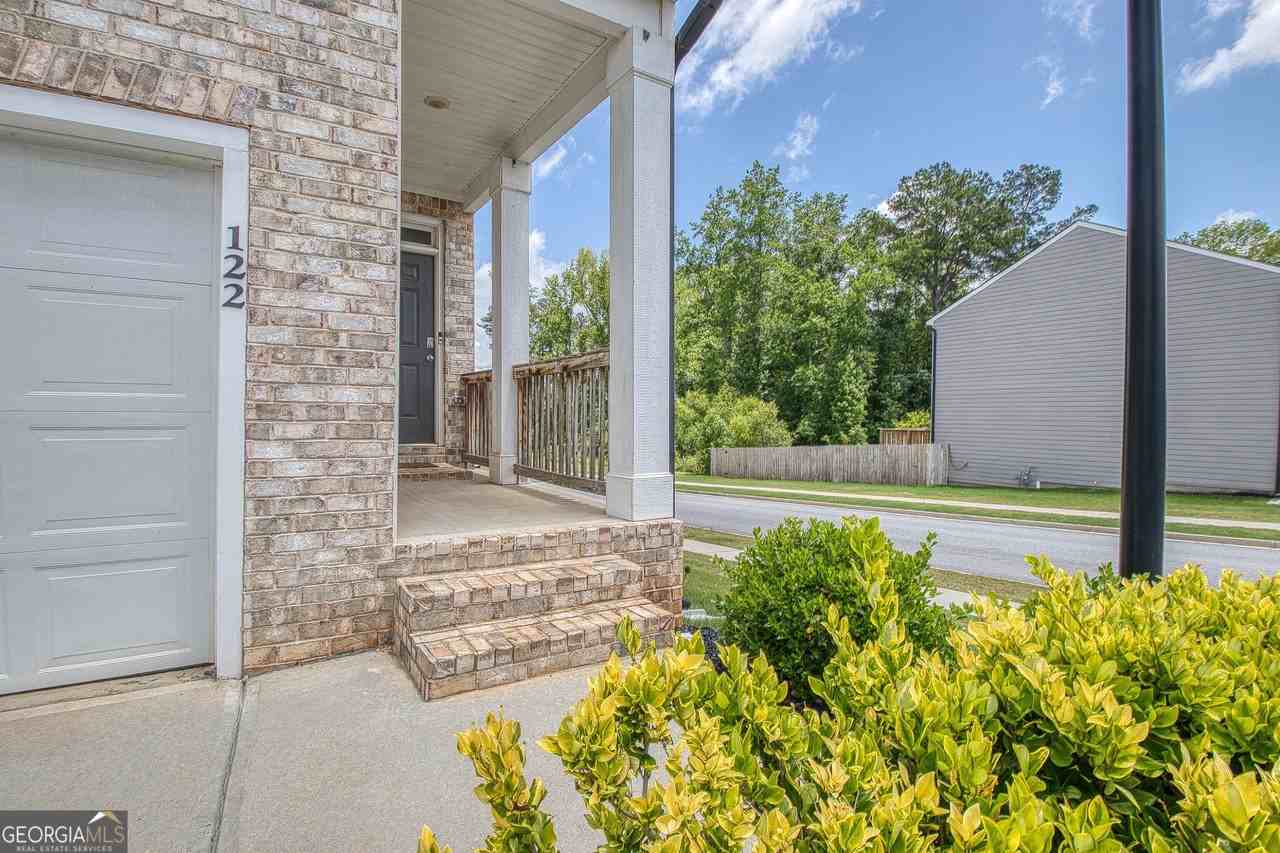 122 Silver Birch Pass - Photo 3 of 45