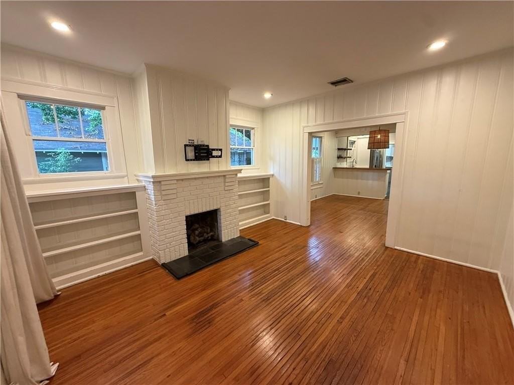 1660 Laurel St - Photo 4 of 22