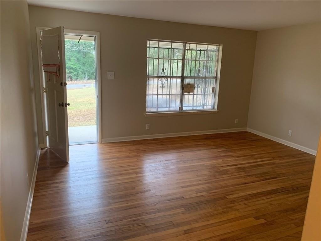 5420 Dogwood Trl - Photo 3 of 15