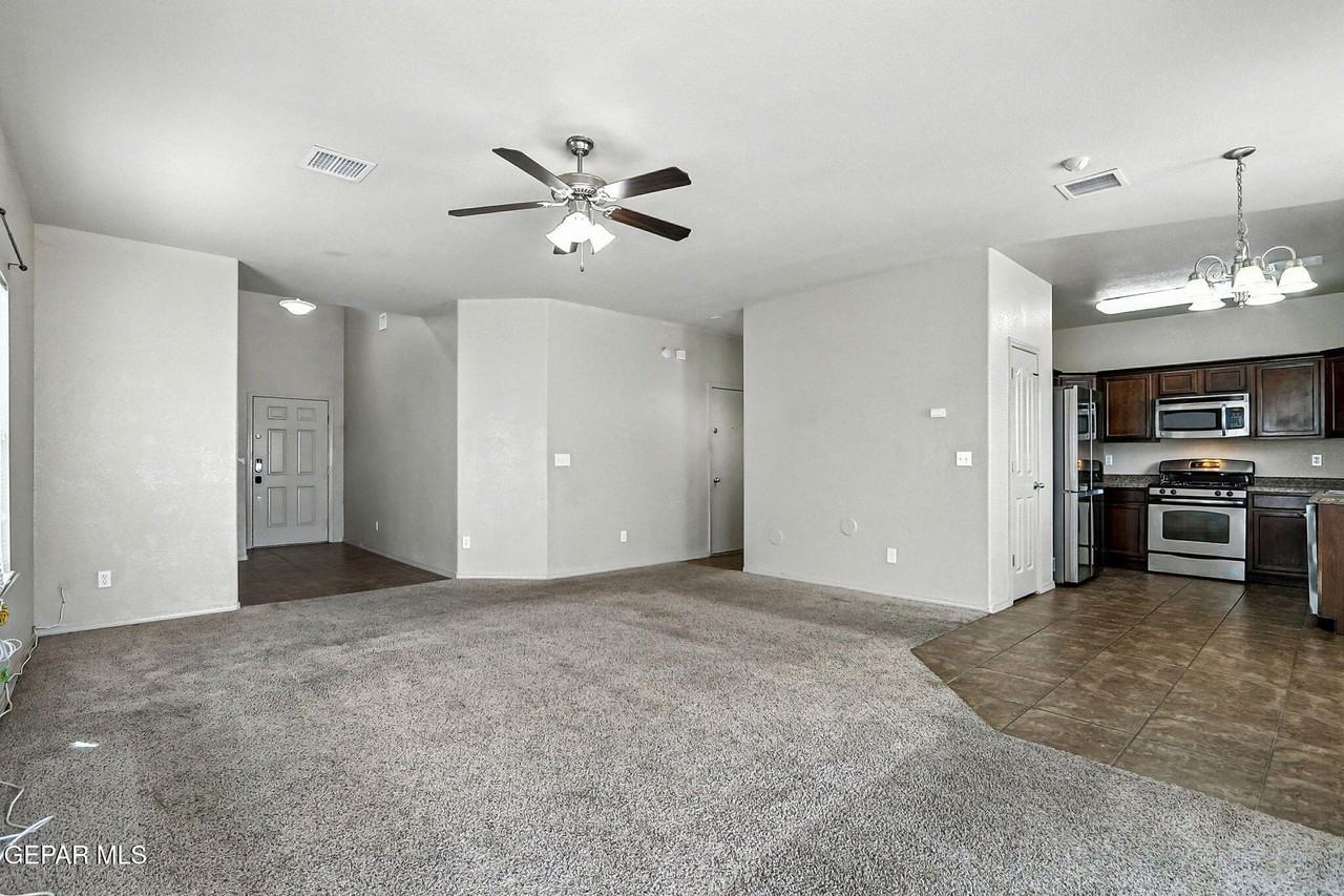 4746 Joseph Rodriguez Dr - Photo 7 of 37
