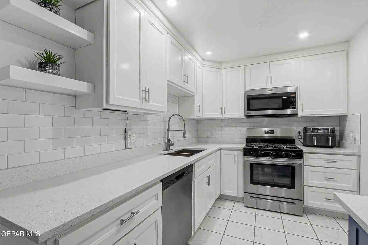 10540 Socorro Rd #A - Photo 5 of 14