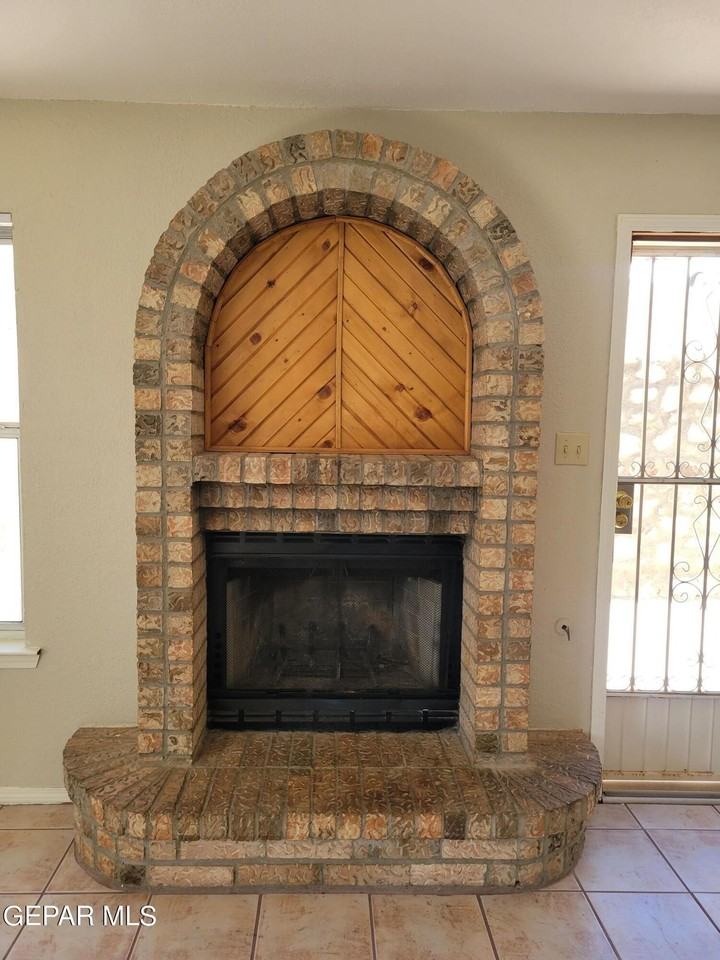 3200 Mountain Ridge Dr - Photo 7 of 50