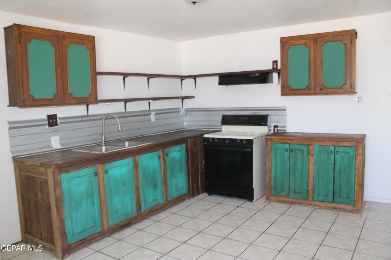 1368 Reid Rd #B - Photo 5 of 13